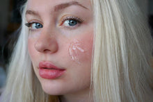 Load image into Gallery viewer, MaskerAide - Rose Dreams Hydrating Sleep Mask - 12 uses