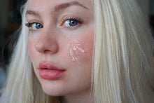 Load image into Gallery viewer, MaskerAide - Rose Dreams Hydrating Sleep Mask - 3 uses