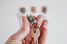 Load image into Gallery viewer, KEY HOLDER, BULL