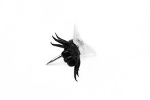 Load image into Gallery viewer, PUSH PIN, FLY
