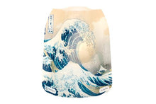 Load image into Gallery viewer, The Great Wave - Luminary Lantern
