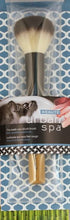 Load image into Gallery viewer, Urban Spa - The Made you Blush Brush
